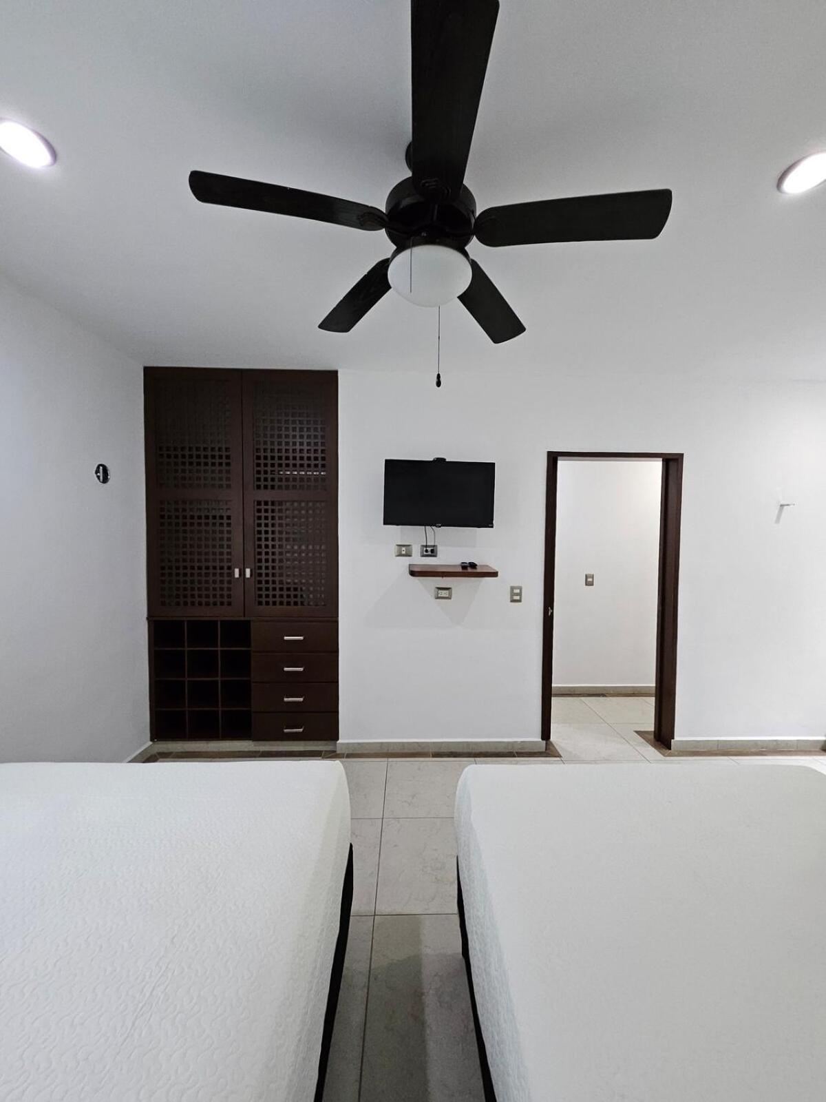 Live The Life Luxury, Location And Total Comfort Apartment *
