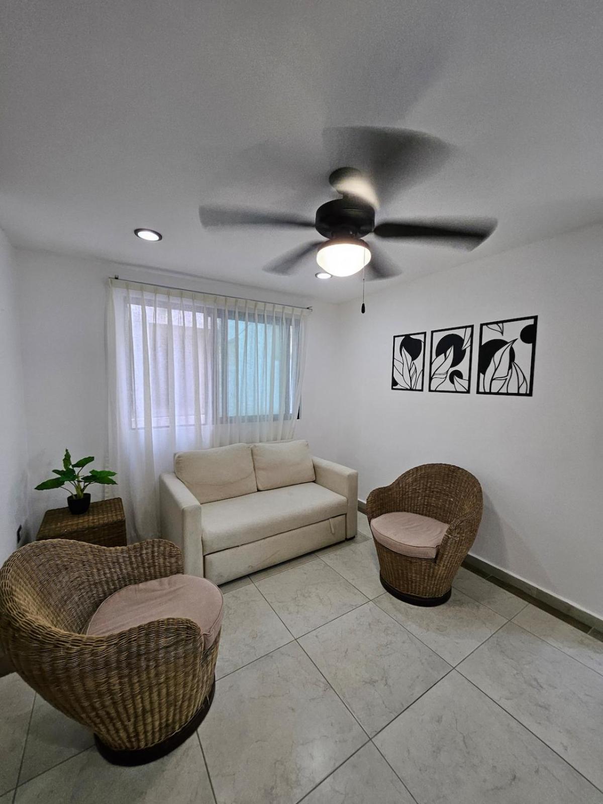 Live The Life Luxury, Location And Total Comfort *