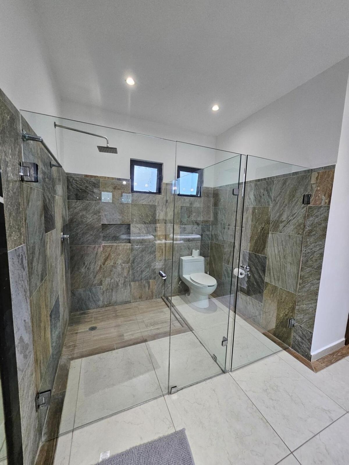Live The Life Luxury, Location And Total Comfort