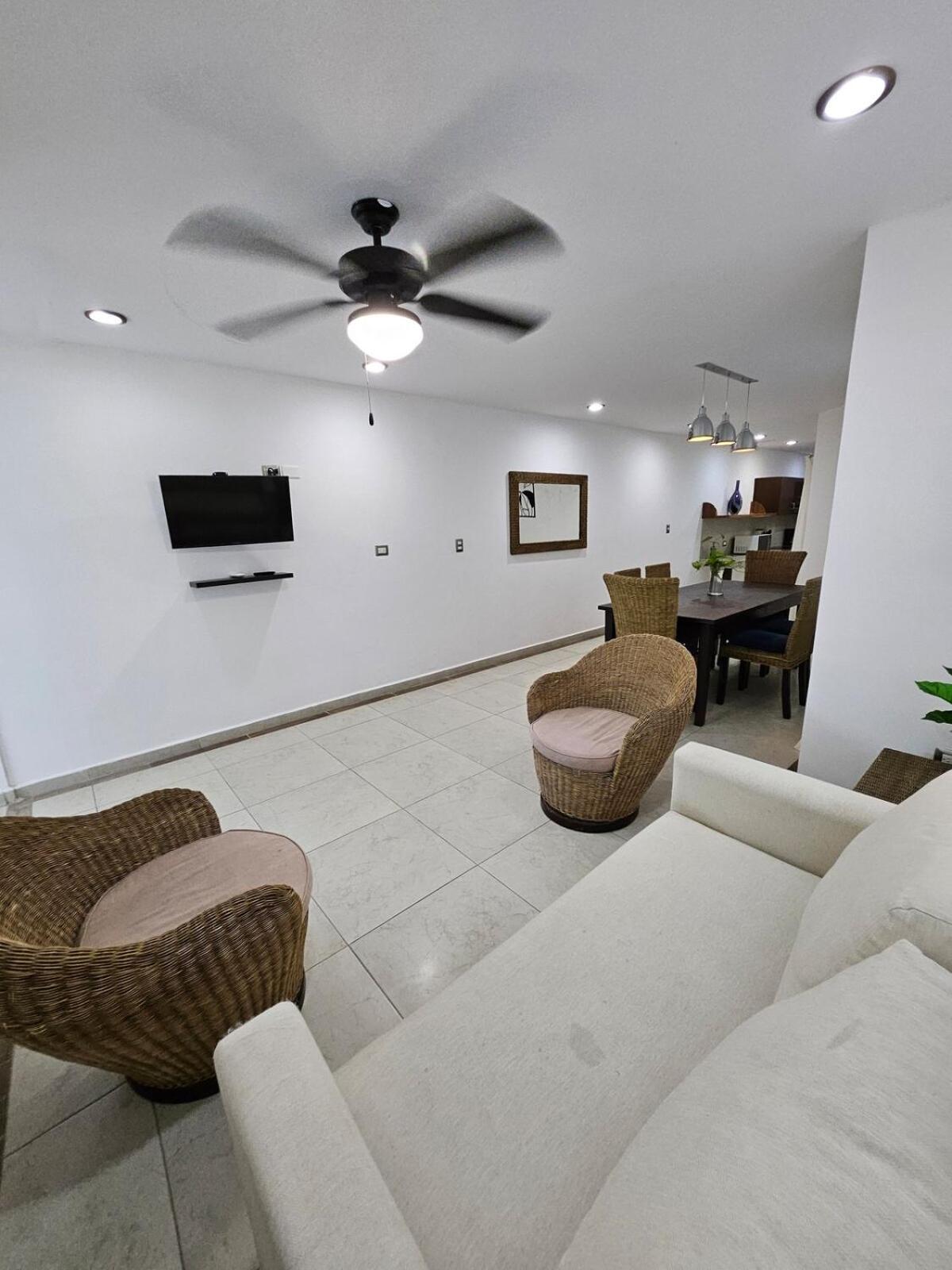 Live The Life Luxury, Location And Total Comfort *