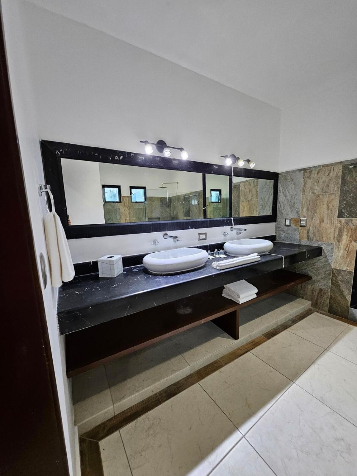 Live The Life Luxury, Location And Total Comfort Playa del Carmen