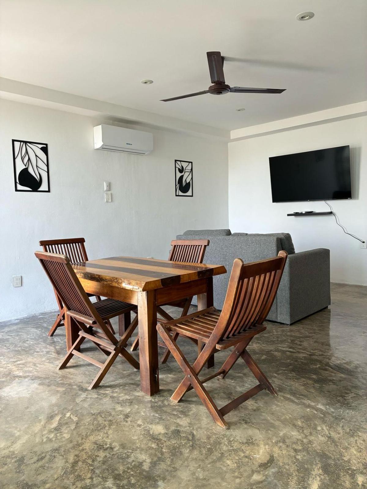 Live The Life Luxury, Location And Total Comfort *